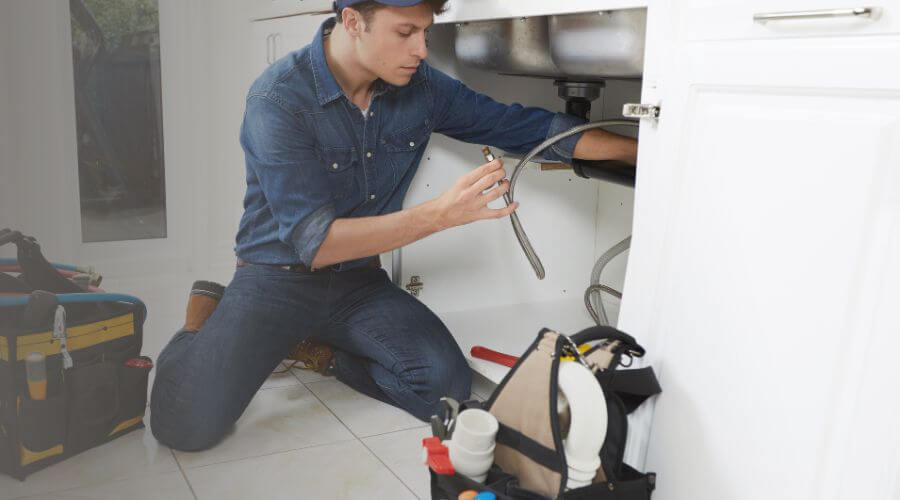 Expert burst pipe repair services in Alligator, MS
